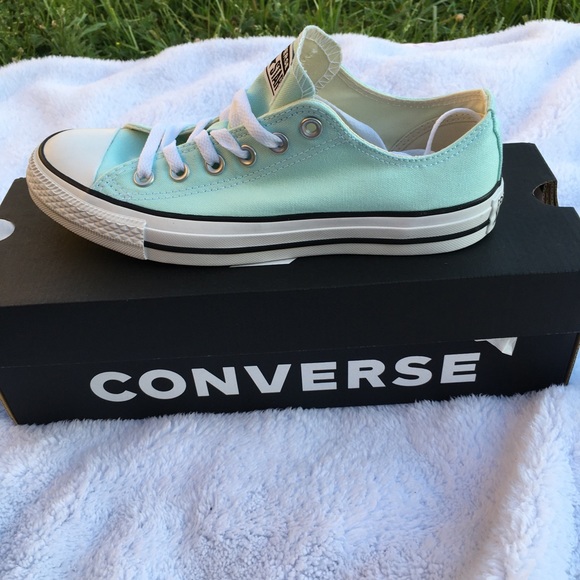 converse teal tint